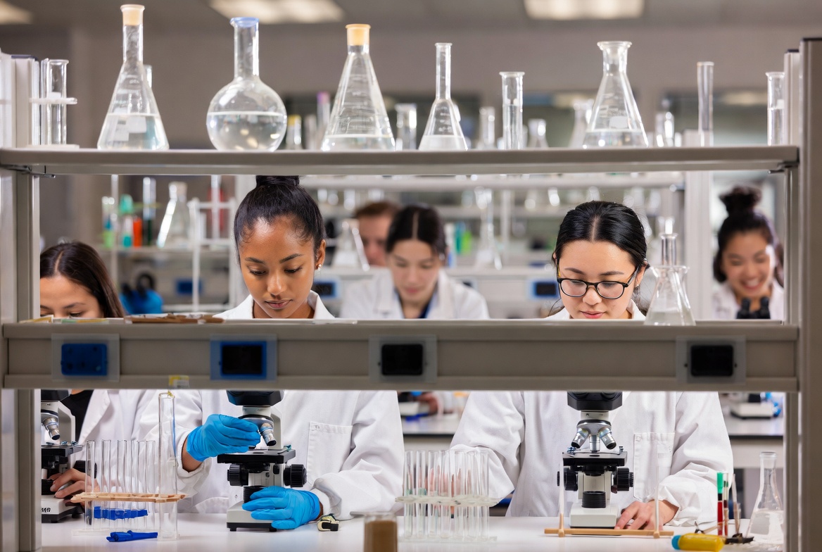 University of Arizona nursing students working in a research-focused clinical lab.