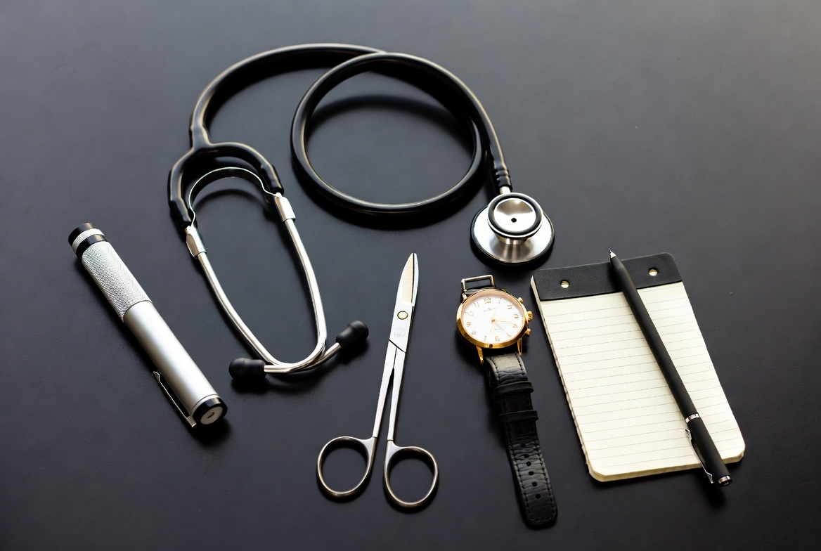 Essential nursing tools including stethoscope and penlight for clinical rotations